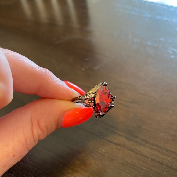 Ring - Picture 1 of 3